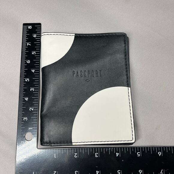 Fossil Passport Credit Card Zip Pocket Travel Accessory Leather Old Money - Picture 12 of 14